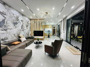 cho thuê biệt thự sân vườn view sông hòa xuân 6pn cao cấp - toàn huy hoàng