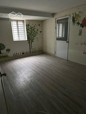 cho thuê kho tường xây tại ngõ 214 nguyễn xiển, thanh xuân dt 300m2, ngõ 2 xe tải tránh, 25 triệu