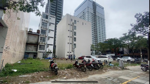 bán đất đường 2 tháng 9, dt:12x25=300m2, giá tốt vị trí vip gần cầu rồng hải châu. lh:0911.911.799