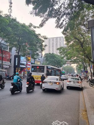 tòa căn hộ dv 152 phòng. hiện đang khai thác full công năng hiệu xuất ~ 11%. giá 79ty