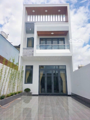 ***cho thuê nhà mặt tiền dx006 phú mỹ kinh doanh buôn bán.spa tiệm tóc.thuốc tây....
dt: 5 x 25