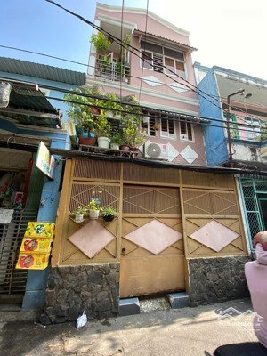 nhà đẹp đoàn văn bơ nối nguyễn thần hiến, 11 triệu, 4pn, 3wc