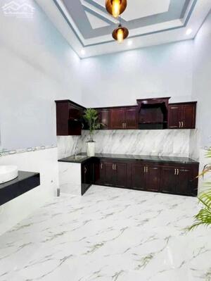 Săn liền tay nhà hẻm 5m Nguyễn Chí Thanh, Q11, 52m2, giá 3tỷ9, 1 trệt 2 lầu, sân thượng, sổ riêng