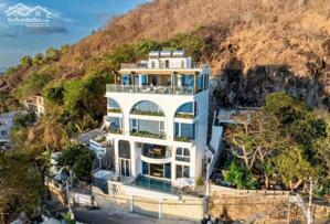 Bán Biệt Thự View Biển Cao Cấp phường 2 TP Vũng Tàu 200m2 giá 40 tỷ