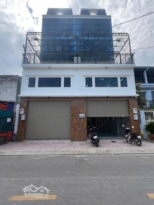 nhà mặt tiền nguyễn duy dương (12x30m) trệt 3 lầu suốt, sân thượng. giá 180 triệu/tháng.
