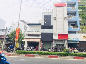 mặt tiền lê đại hành - đối diện nhà thi đấu phú thọ.
