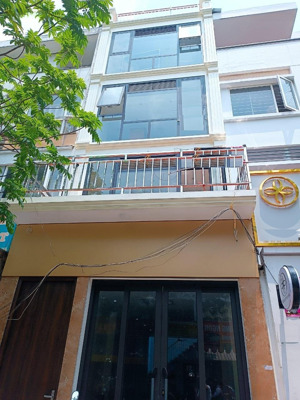 cho thuê nhà nguyên căn khu đô thị văn phú, hà đông. dt 90m2, 4 tầng, mt 5m, nhà mới 100%, giá 23tr