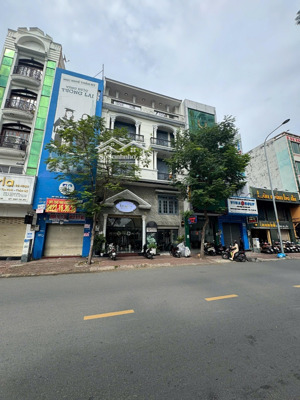bán tòa nhà góc 2 mt đường thương hiệu quận 3 dt 12.5x16m - hđt: 220 triệu/tháng 5 lầu - giá: 45 tỷ