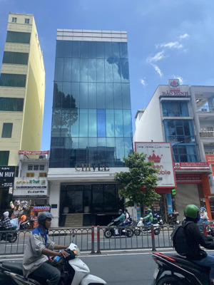 mặt tiền nguyễn tri phương 8x20m hầm 9 lầu 190tr/tháng
