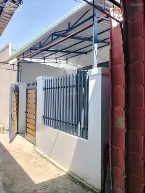 Nhà riêng bán tại Lê Thị Hồng Gấm, 680 triệu, 75m2, hàng hiếm giá tốt