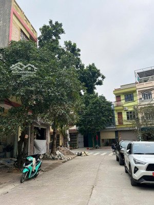 bán nhà khu khả lễ 3 tầng view vườn hoa cực đẹp, đường ô tô đỗ ngày đêm. sđt: 0964569598