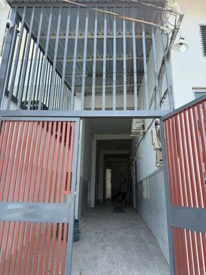 bán căn hộ dịch vụ đường 102 lã xuân oai tăng nhơn phú a tp thủ đức