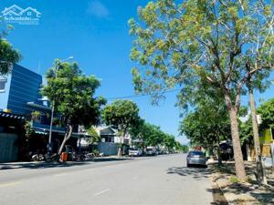Cho thuê lô đất 250m2 mặt tiền đường 15m Bùi Tá Hán, khu đông đúc, trục đường chính