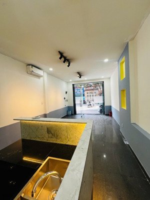 mặt bằng kinh doanh 48m2 mặt tiền đường phan đình phùng quận tân phú