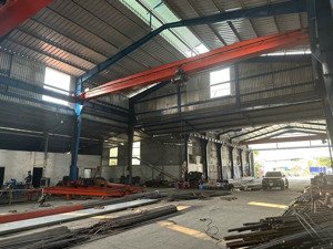 cho thuê 1300m2 kho xưởng mặt tiền lê văn khương