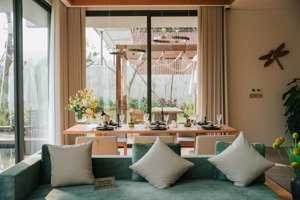 duy nhất! biệt thự 2 mặt tiền, view hồ, sân vườn rộng, 4pn, 3 tầng, còn vài căn, full tiện ích