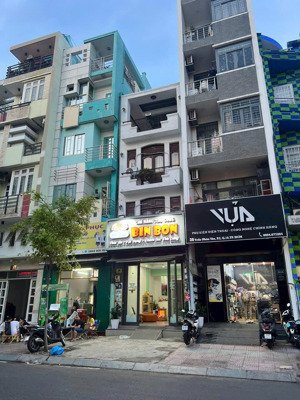 cho thuê mt trần nhân tôn, khu văn phòng quận 10. 5x20m, trệt 3 lầu sân thượng, gía: 39 triệu