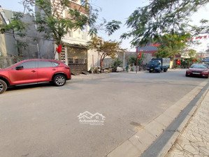 đất phân lô ngõ 15 khúc thừa dụ - 90m, ngang 4.5, đường 15m, giá 62 tr/m - cách aeon 300m