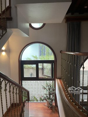 bán gấp nhà mặt phố lý thường kiệt, 230 tỷ, 400m2, 1pn, 2wc, view đẹp