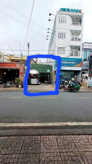 cho thuê nhà nguyên căn dt: 6.2m*33m(210m2)