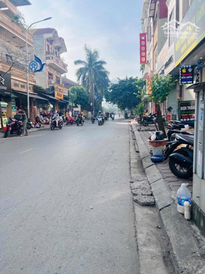 bán nhà tứ hiệp xây 5 tầng - đẹp ở ngay gần mặt chợ văn điển - nhà mới thoáng sáng