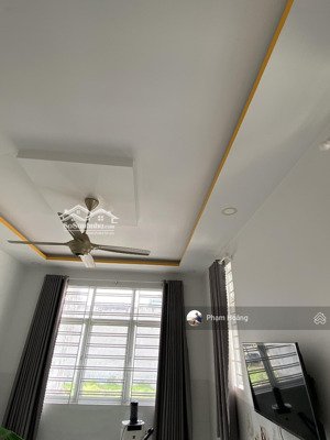 cho thuê nhà nguyên căn vincom-dĩ an-bình dương- 1 trệt -2 lầu full nội thất máy giặt, tủ lạnh..