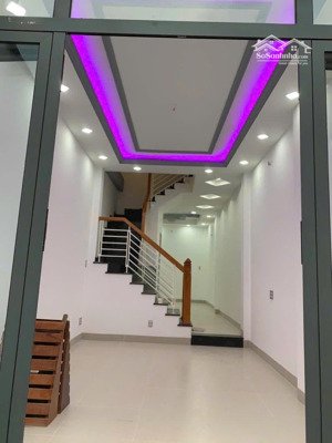 cho thuê nhà 4 phong ngủ đoàn văn bơ quận 4