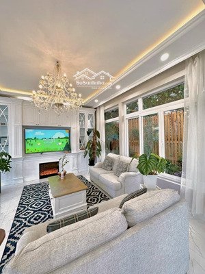 ông anh gửi bán gấp biệt thự đẹp đường quang trung , đà lạt giá chỉ 16 tỷ