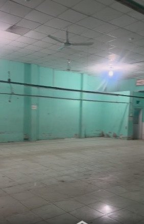 cho thuê nhà xưởng diện tích 500 m có điện ba pha xe 5 tấn vào ok giá 40 triệu/tháng