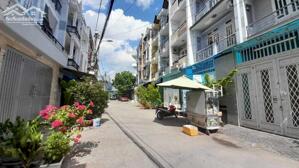 bán nhà-DT(4X11M)3TẦNG-3PN-Đ8m-gần biển-hòn xện Nha Trang-chỉ 2ty8