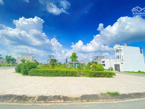 bán đất cát tường phú đối diện công viên hoa đăng dt : 4*14=56m2 shr giá 940tr giá rẻ đầu tư bao lờ