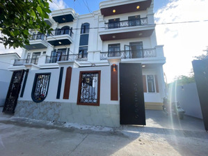 - bán nhà đẹp 3 tầng hẻm 225 cầu dứa phú nông - ngay cà phê ngọc bích - vĩng ngọc