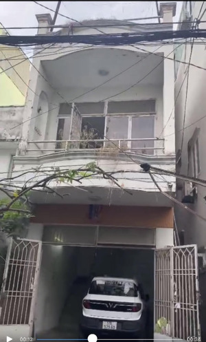 nhà nc - xe hơi đậu trong nhà - hoàng hoa thám - 4,5x16m - 4pn 4wc - 10 triệu - hằng 0906656852