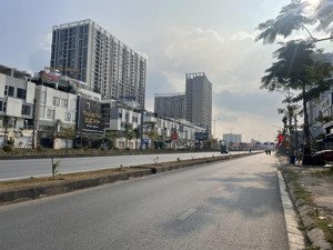 lô đất 242m2, ngang 14.5m mặt đường bùi viện ngay vòng xuyến võ nguyên giáp. giá 7xtr/m