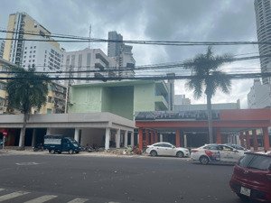 cho thuê kiot ngay khách sạn quốc tế nguyễn thiện thuật, diện tích mỗi kiot 58.5m2 (ngang 4.5m)