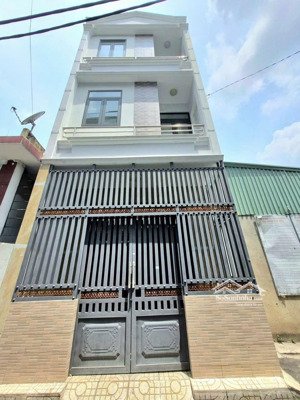 cho thuê nhà nguyên căn. 5.2x11, 3 tầng. trường chinh p14 tân bình.