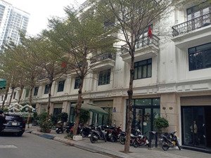 cho thuê shophouse khu dự án dreamland 105 xuân la, dt 110m2, 5 tầng, mt 5m, nhà rất đẹp. giá 50tr