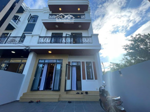 bán 3 căn liền kề nhà 3 tầng hẻm 225 cầu dứa phú nông, vĩnh ngọc, nha trang full nội thất