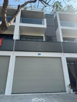 duy nhất một căn shophouse diện tích 5*20 đường trước nhà 12m thuận tiện kinh doanh buôn bán