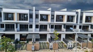 bán shophouse giá cực chất 9 tỷ 4, 100m2 tại đông tăng long, tp thủ đức, hcm