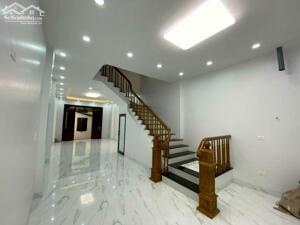 BÁN NHÀ ĐẸP HỒNG HÀ-BA ĐÌNH ,RỘNG RÃI THOẢI MÃI DT 60M 4 TẦNG MT 4.5M GIÁ CHỈ 8.4TỶ