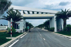 chính chủ bán nhà 3 lầu đường 16m đối diện căn hộ centana, dt 100m giá 8,5 tỷ. sổ hồng riêng