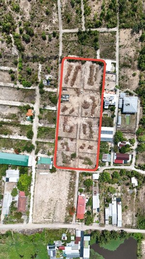 cho thuê đất vàng có 8888m2 trong đó 5186 thổ cư có chiều rộng 60m khu vực thái khang phước đồng