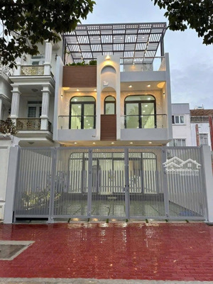 cho thuê nhà mở văn phòng công ty hiệp thành 3 - tdm - bd
- diện tích: 7 x20m (nhà mới xây 100%)