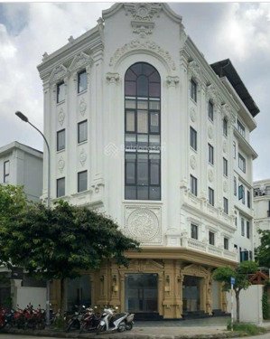 cho thuê biệt thự ngõ 214 nguyễn xiển 170m2 x6t thang máy