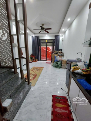 bán nhà tứ hiệp 5 tầng dân xây - thiết kế phòng ngủ cực rộng - gần chợ và khu iec