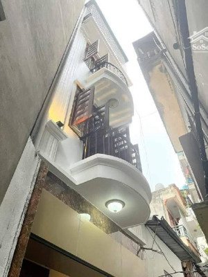 bán nhà lô góc chính chủ. ngõ quỳnh dt 39m 6 t mt 5m giá 9.5 tỷ hai bà trưng 0947913839