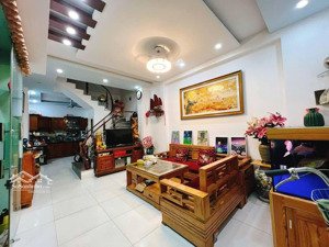 gấp bán nhà 03 tầng đường 5m5 lề 3m lương thế vinh giá chỉ 5 tỷ 450