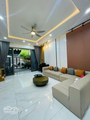 cho thuê nhà 3pn mới full nội thất hiện đại - ngay vinmec đà nẵng