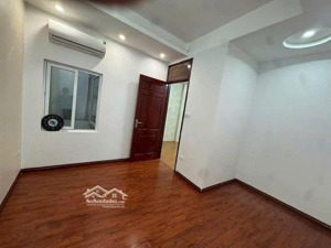 chính chủ căn hộ ccmn tại ngõ 73 hoàng ngân - thanh xuan diện tích 40 mét 1 ngủ 1 khách.